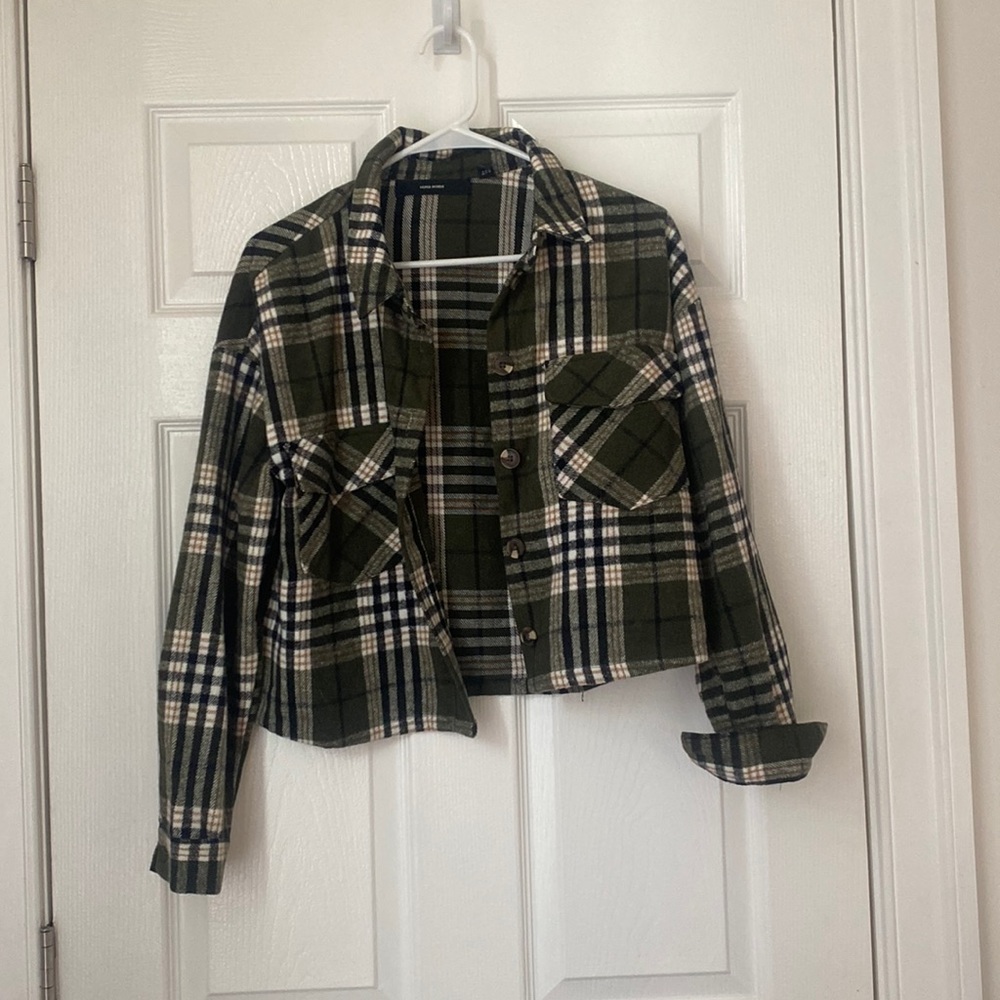 Vero Moda cropped plaid jacket